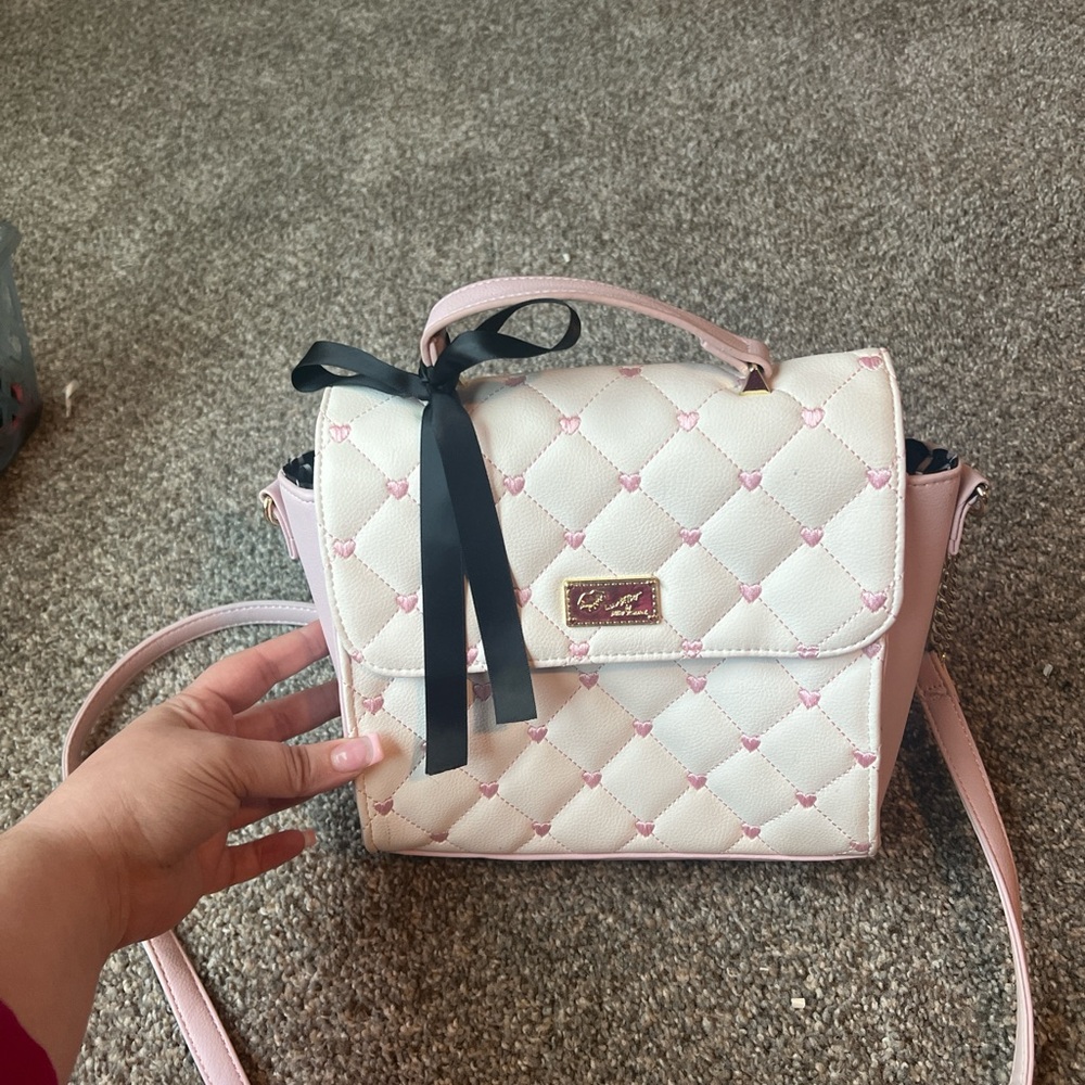 Crossbody purse